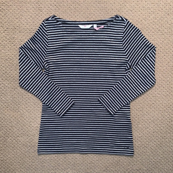 NWT: Vineyard Vines Top - Picture 2 of 10